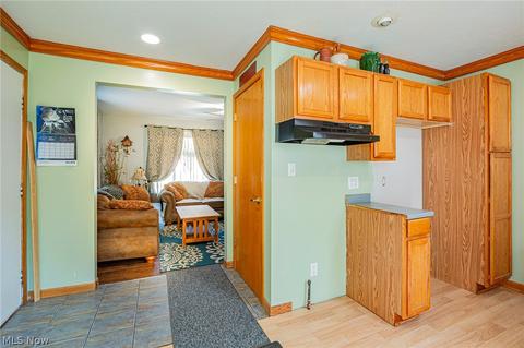 1265 Hilltop Dr, Akron, OH 44310 photo 13