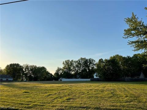 9555 Cloverleaf Rd, Windham, OH 44288 photo 5