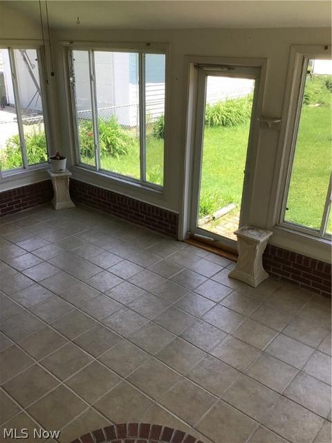 659 E 240th St, Euclid, OH 44123 photo 18