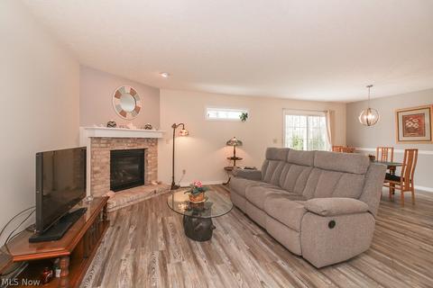 190 Westminster Way, Elyria, OH 44035 photo 3