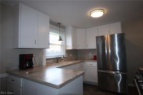 1425 Stadium Overlook Dr NW, Canton, OH 44708 photo 13