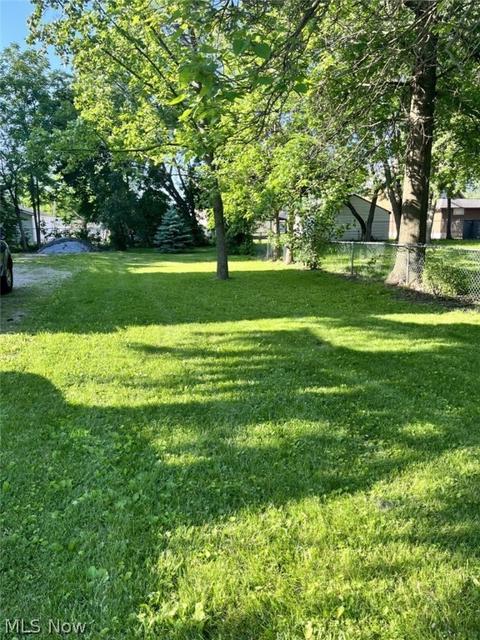 137 Bath St, Elyria, OH 44035 photo 12