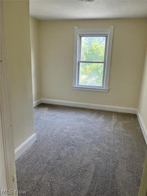 137 Bath St, Elyria, OH 44035 photo 4