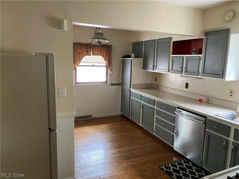 294 E 197th St, Euclid, OH 44119 photo 6