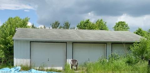 9305 Nichols Rd, Freedom, OH 44231 photo 3