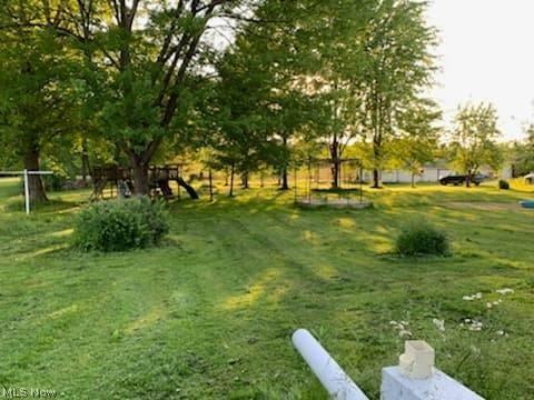 9305 Nichols Rd, Freedom, OH 44231 photo 6
