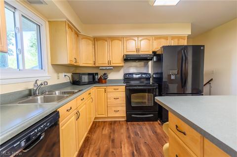 641 University Ave, Elyria, OH 44035 photo 11