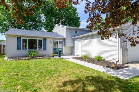641 University Ave, Elyria, OH 44035 photo 2