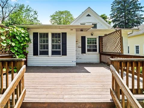 227 E Bridge St, Berea, OH 44017 photo 6