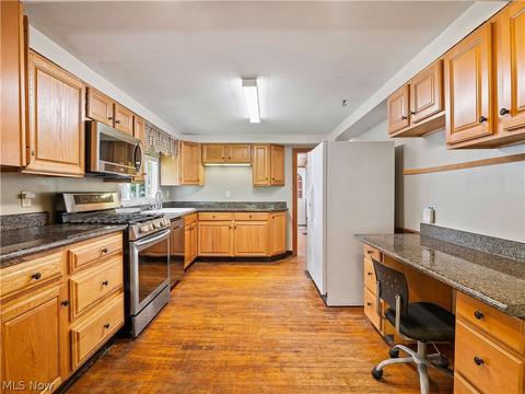 227 E Bridge St, Berea, OH 44017 photo 17