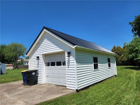 1145 E 16th St, Ashtabula, OH 44004 photo 7