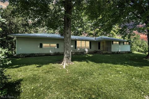 1821 Rockwell Rd, Ashtabula, OH 44004 photo 1