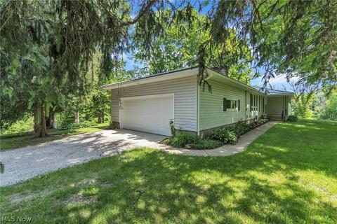 1821 Rockwell Rd, Ashtabula, OH 44004 photo 2