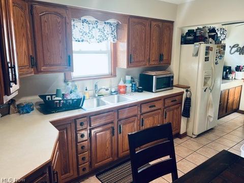 149 W Harvey St, Struthers, OH 44471 photo 2