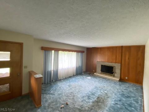 618 Holden Dr, Ashtabula, OH 44004 photo 2