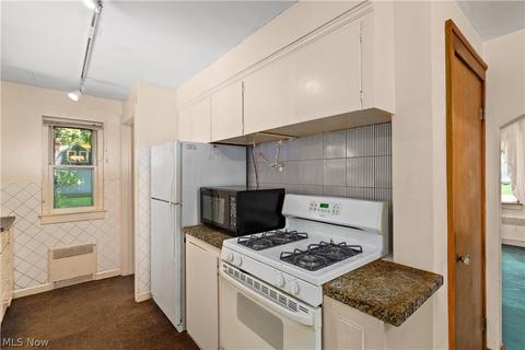 145 Berkley Rd, Elyria, OH 44035 photo 8