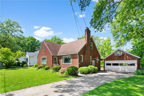 145 Berkley Rd, Elyria, OH 44035 photo 1