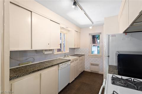 145 Berkley Rd, Elyria, OH 44035 photo 7