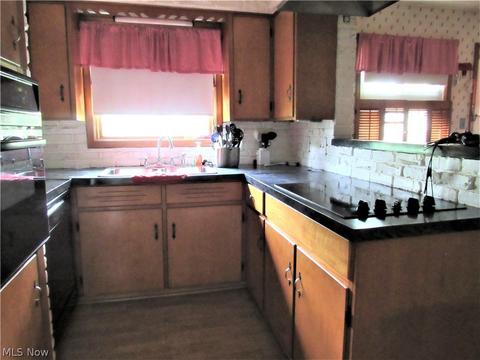 785 Witner Ave, Akron, OH 44314 photo 8