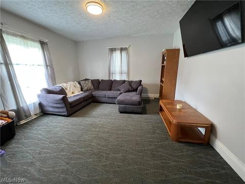 126 E 11th St, Dover, OH 44622 photo 3