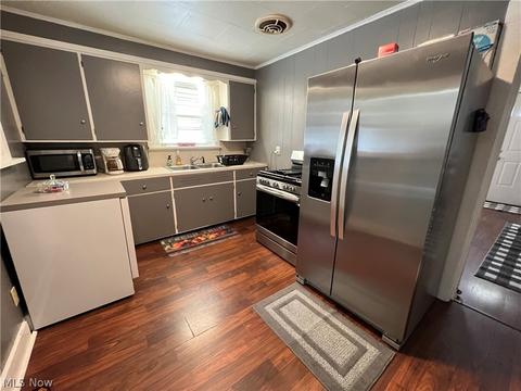 126 E 11th St, Dover, OH 44622 photo 5