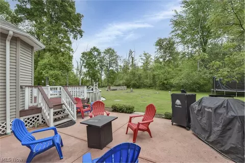12085 Pheasant Ct, Chardon, OH 44024 photo 5