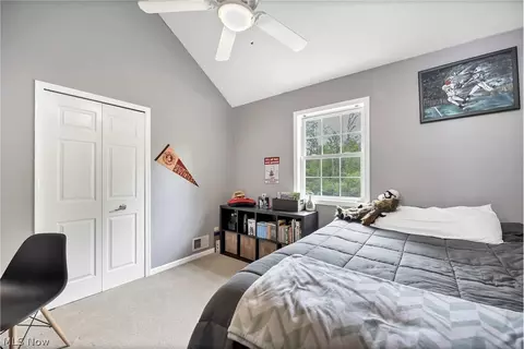 12085 Pheasant Ct, Chardon, OH 44024 photo 24