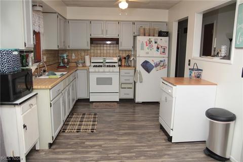 9736 Candy Rd, Cambridge, OH 43725 photo 16