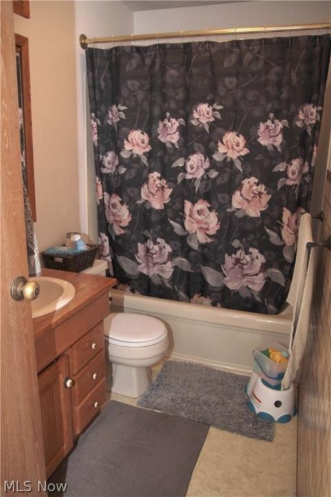 9736 Candy Rd, Cambridge, OH 43725 photo 18