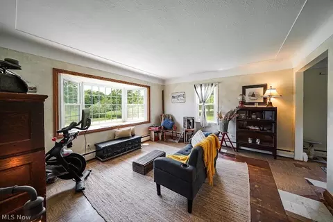 6689 Huntley Rd, Windsor, OH 44099 photo 3