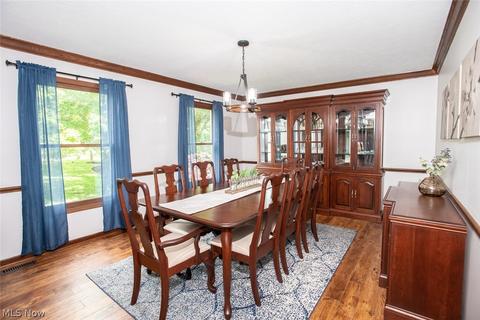1712 Rustic Trl, Parma, OH 44134 photo 4