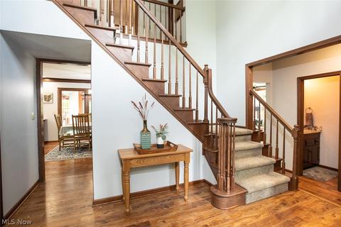 1712 Rustic Trl, Parma, OH 44134 photo 3