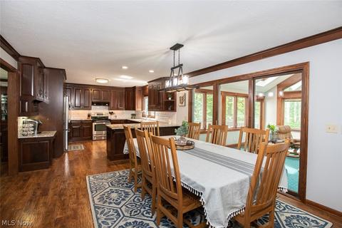 1712 Rustic Trl, Parma, OH 44134 photo 8
