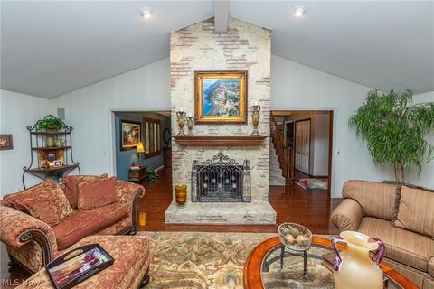 120 Windbrook Ct, Elyria, OH 44035 photo 4