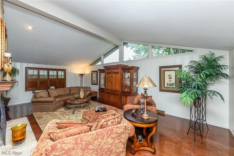 120 Windbrook Ct, Elyria, OH 44035 photo 3