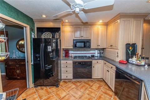 120 Windbrook Ct, Elyria, OH 44035 photo 7