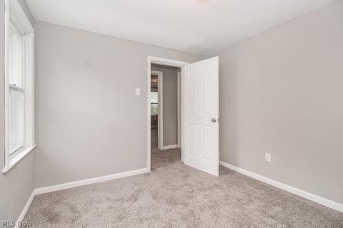 2419 E 30th St, Lorain, OH 44055 photo 23