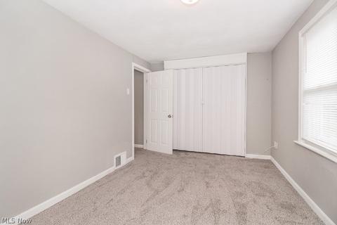 2419 E 30th St, Lorain, OH 44055 photo 17