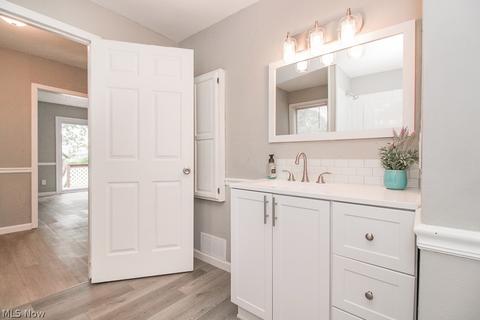 2419 E 30th St, Lorain, OH 44055 photo 13