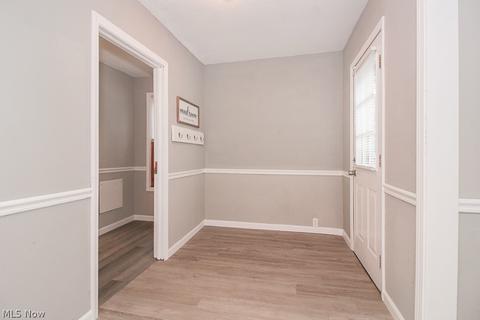 2419 E 30th St, Lorain, OH 44055 photo 11
