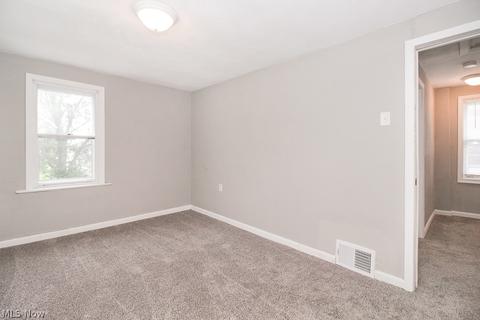 2419 E 30th St, Lorain, OH 44055 photo 16