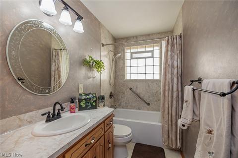 13700 Sheldon Rd, Brook Park, OH 44142 photo 14