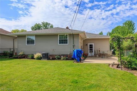 13700 Sheldon Rd, Brook Park, OH 44142 photo 4
