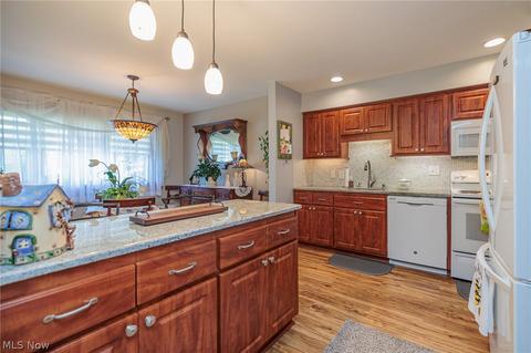 13700 Sheldon Rd, Brook Park, OH 44142 photo 10