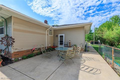 13700 Sheldon Rd, Brook Park, OH 44142 photo 3