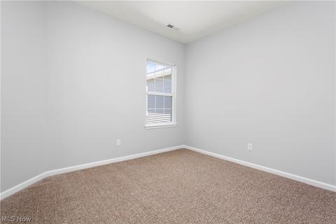 202 Silver Spring Cir, Elyria, OH 44035 photo 29