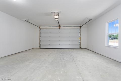 202 Silver Spring Cir, Elyria, OH 44035 photo 32