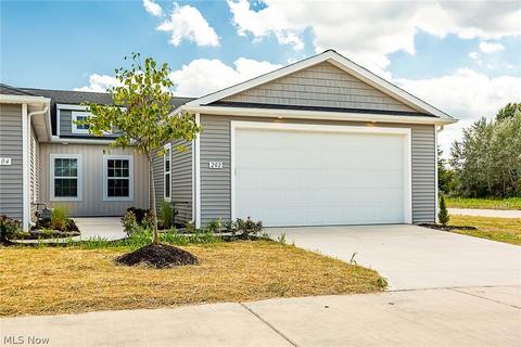 202 Silver Spring Cir, Elyria, OH 44035 photo 33