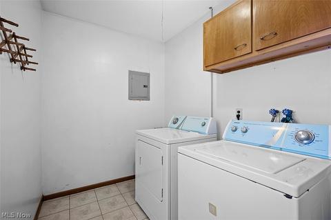 6245 Debra Dr, Lorain, OH 44053 photo 4
