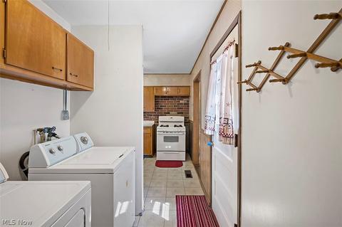 6245 Debra Dr, Lorain, OH 44053 photo 5